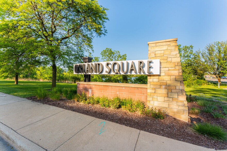 More Photos Of 62 Orland Square Dr, Orland Park Office For Sale