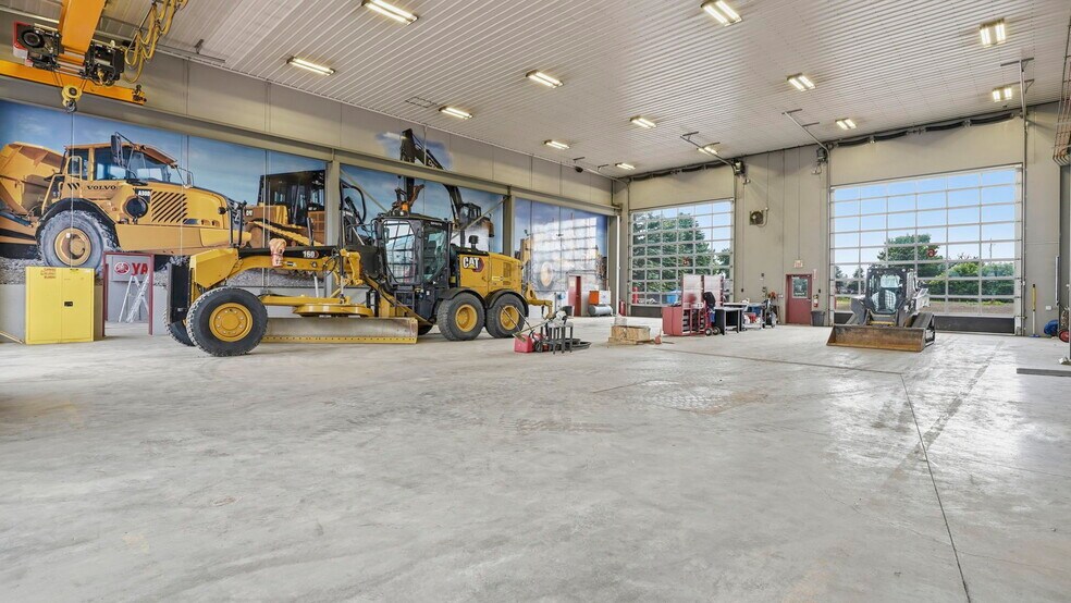More Photos Of 490 South Ave, Spruce Grove Manufacturing For Sale