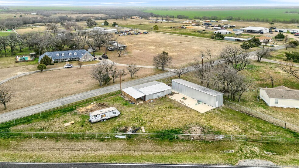 More Photos Of FM 902 and Cobler Road, Collinsville Light Distribution For Lease