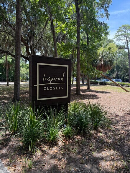 More Photos Of 10 Target Rd, Hilton Head Island Showroom For Sale