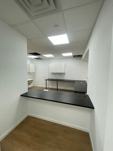 More Photos Of 115 Christopher Columbus Dr, Jersey City Medical For Lease