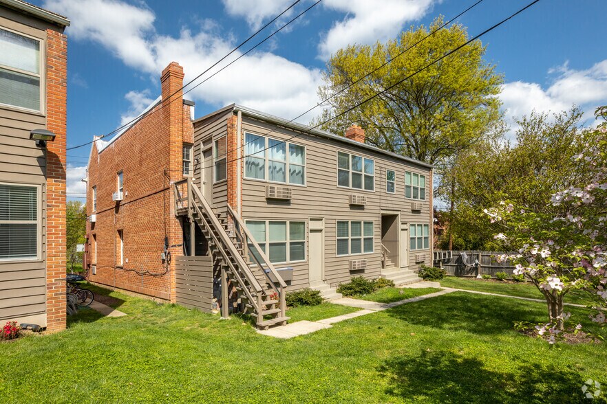 More Photos Of 4000 47th St NW, Washington Apartments For Sale
