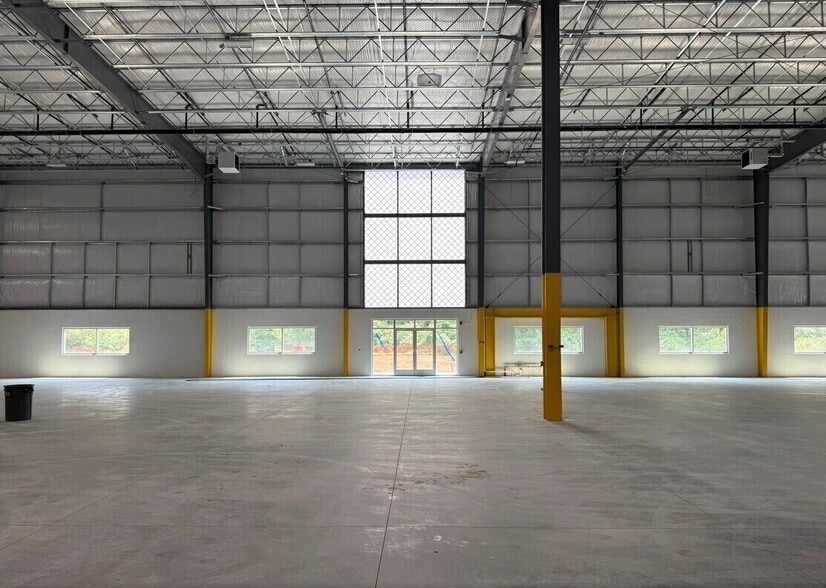 More Photos Of 999 Willow Grove St, Hackettstown Warehouse For Lease