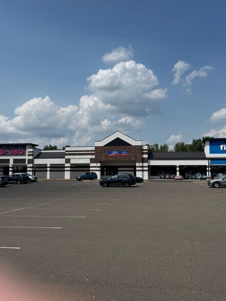 More Photos Of 1715-1749 Beam Ave, Maplewood Unknown For Lease