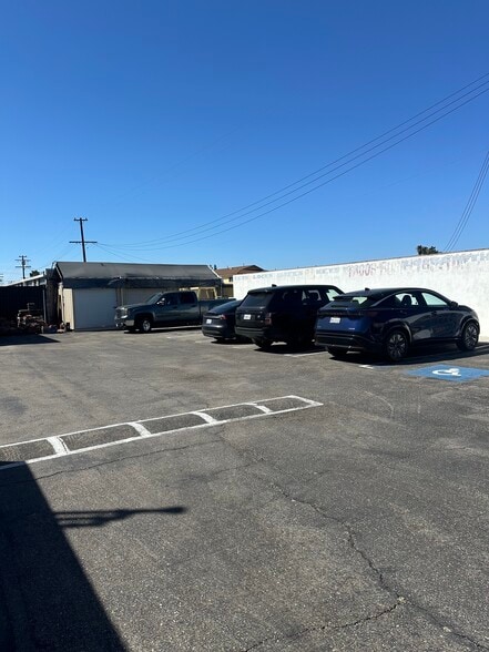 More Photos Of 111 N Dale St, Anaheim Freestanding For Sale