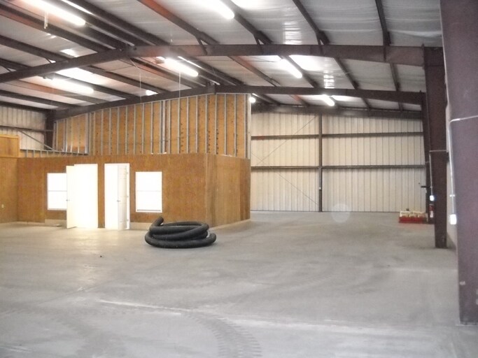More Photos Of 4104-4120 Holden Rd, Lakeland Warehouse For Lease