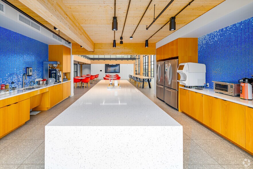 More Photos Of 420 SW 6th St, Moore Office For Lease
