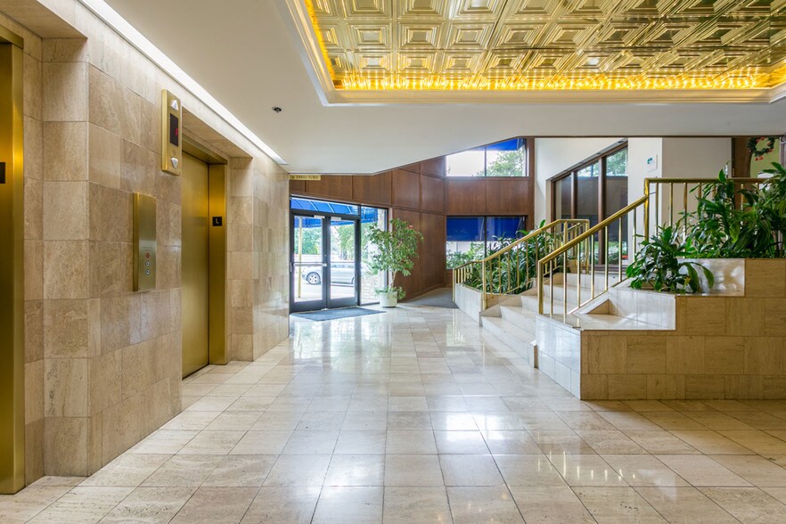 More Photos Of 3200 Red River St, Austin Medical For Lease