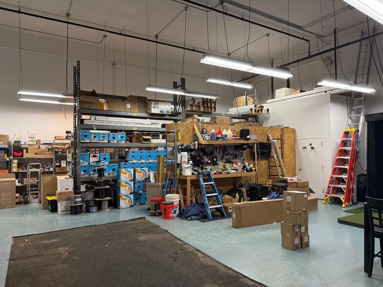 More Photos Of 102 Wooster St, Bethel Warehouse For Lease