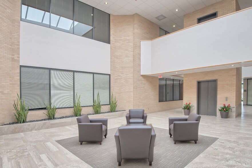 More Photos Of 101 Southwestern Blvd, Sugar Land Office For Lease