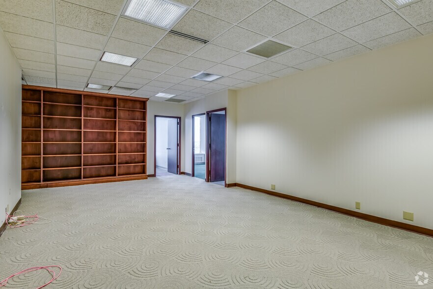 Photo of 17th Floor Ste 1760