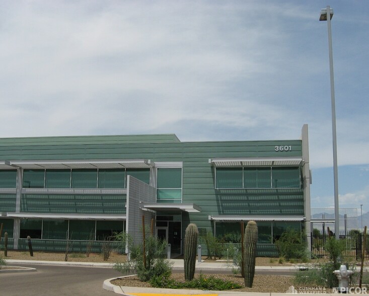 More Photos Of 3601 E Britannia Dr, Tucson Research And Development For Sale