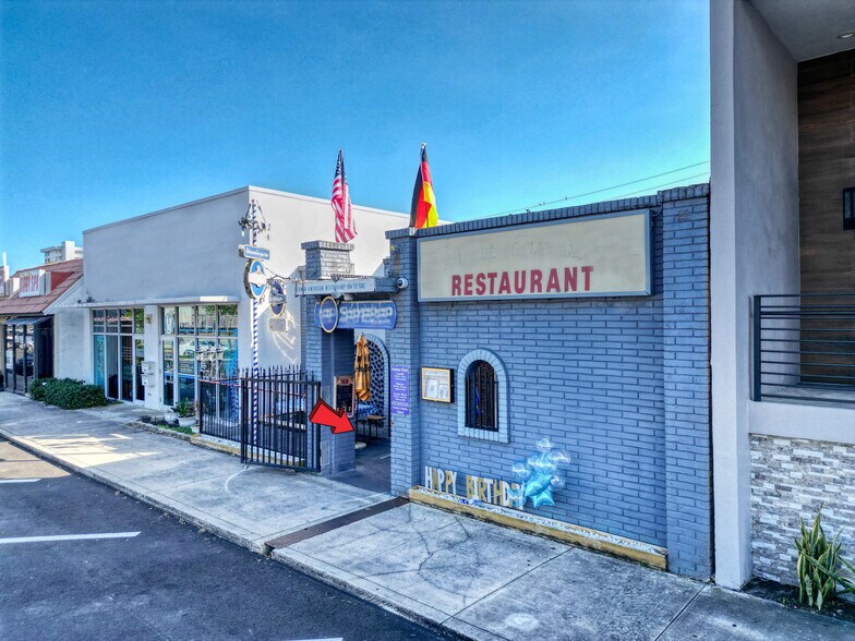Primary Photo Of 3016 E Commercial Blvd, Fort Lauderdale Restaurant For Sale