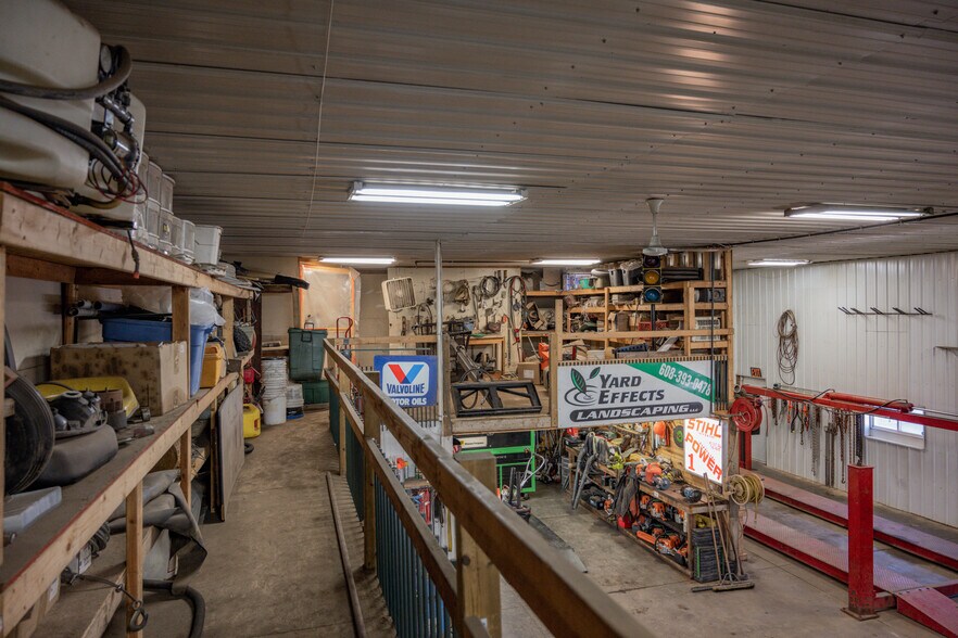 More Photos Of 1626 Academy St, Elroy Warehouse For Sale