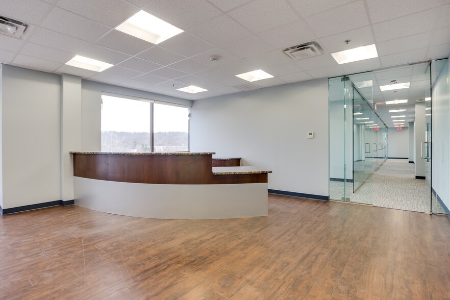More Photos Of 400 Corporate Dr, Stafford Office For Sale