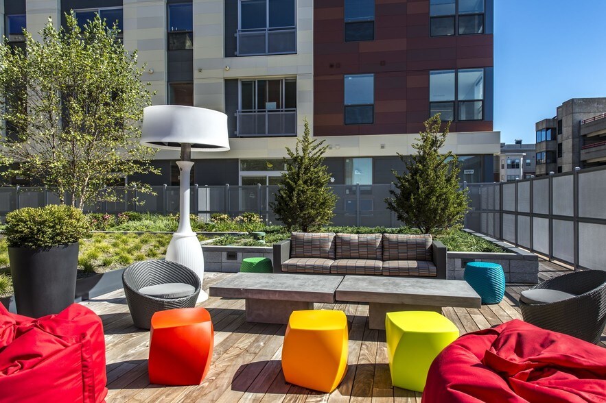 More Photos Of 190 Pleasant St, Malden Apartments For Lease