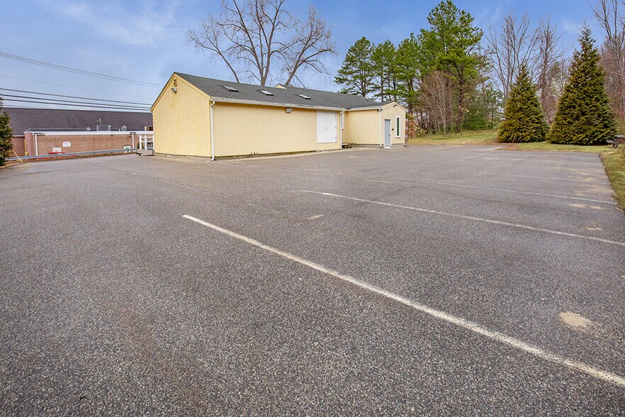 More Photos Of 11 Garden Rd, Plaistow Medical For Lease