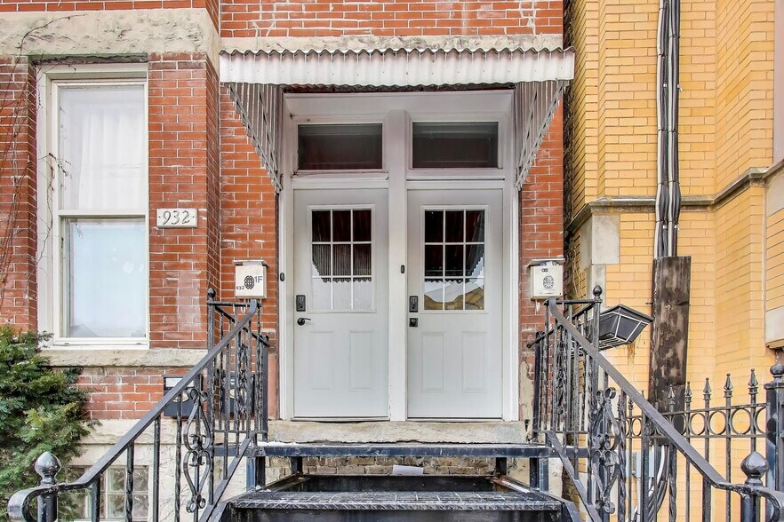 More Photos Of 932 N Richmond St, Chicago Multifamily For Sale