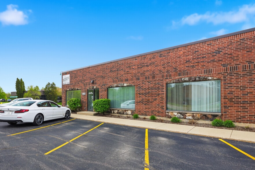 Primary Photo Of 1480 Industrial Dr, Itasca Warehouse For Lease