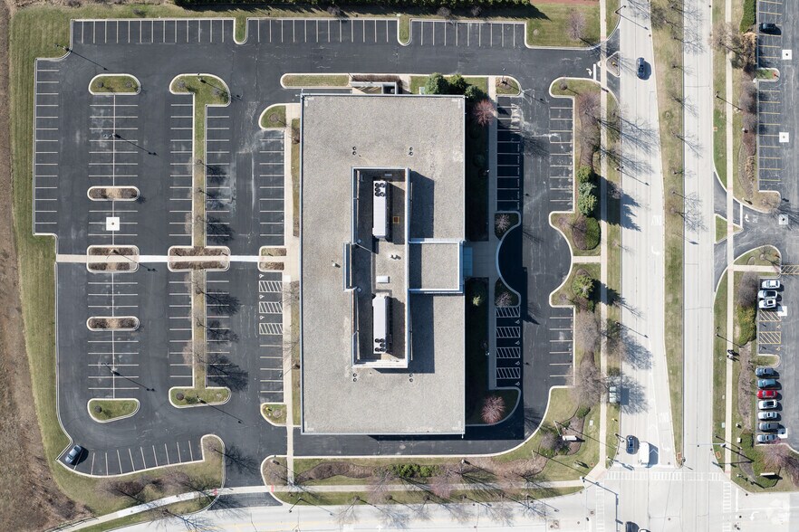 More Photos Of 2601 Patriot Blvd, Glenview Office For Lease