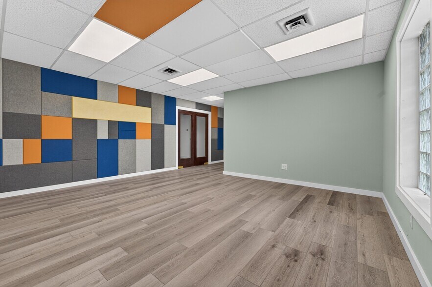 More Photos Of 1525 Parkway Ave, Trenton Manufacturing For Lease