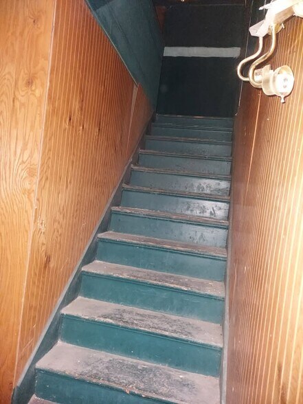 More Photos Of 141 N Main St, Smithfield General Retail For Lease