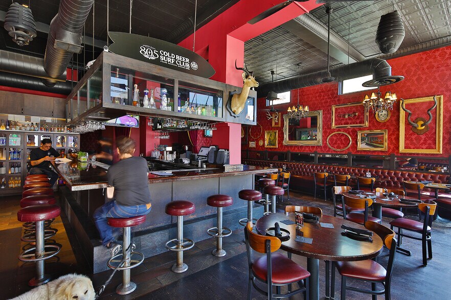 More Photos Of 412-414 Walnut Ave, Huntington Beach Storefront For Sale