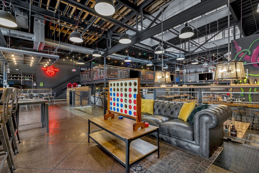 More Photos Of 316-320 Reading Rd, Cincinnati General Retail For Lease