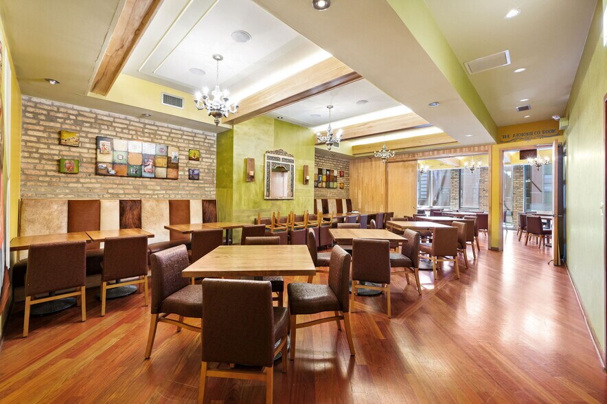 More Photos Of 3115 N Lincoln Ave, Chicago Restaurant For Sale