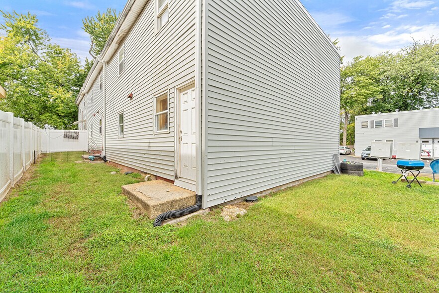 More Photos Of 415 Hamilton Ave, Blackwood Apartments For Sale
