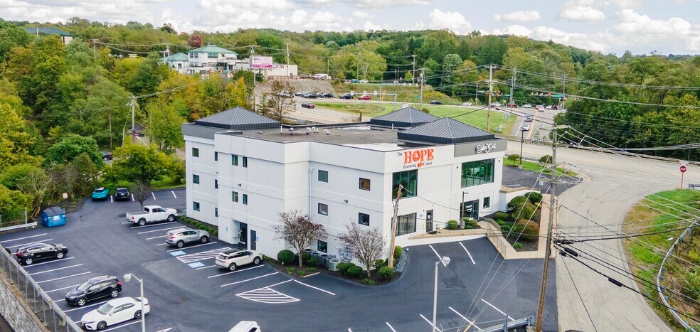 More Photos Of 3150 Washington Rd, McMurray Storefront Retail Office For Lease