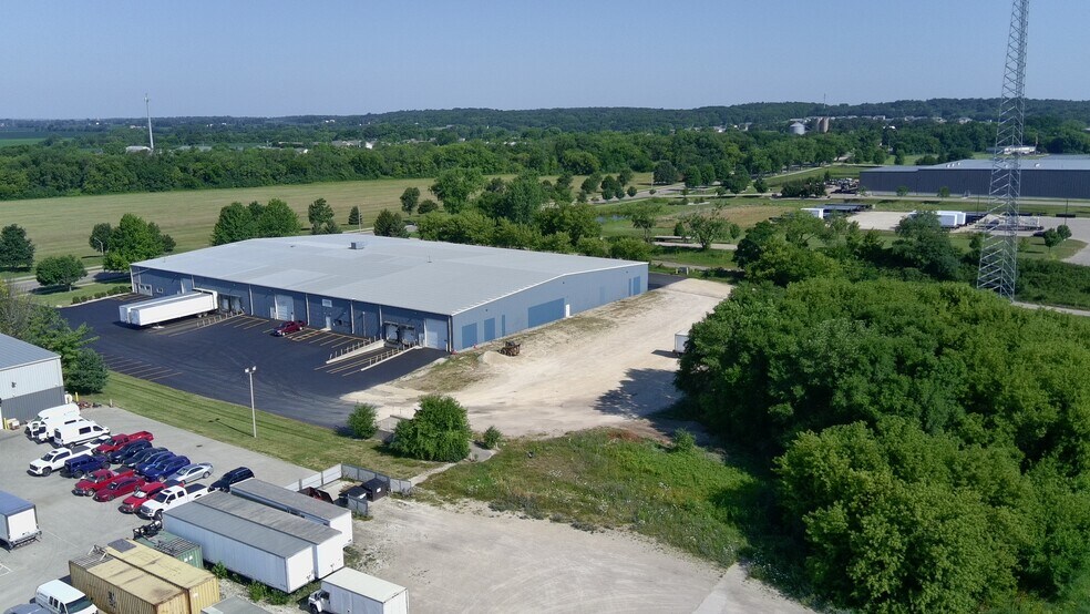 More Photos Of 3920 Kennedy Rd, Janesville Warehouse For Lease
