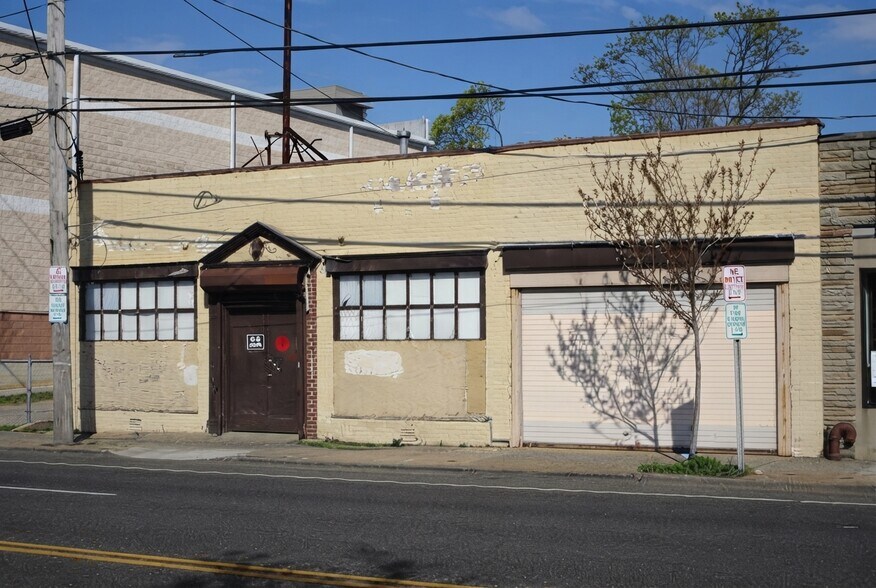 Primary Photo Of 2067 Grand Ave, North Baldwin Industrial For Lease