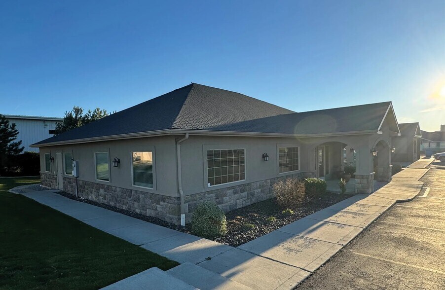 More Photos Of 119 Country Ln, Jerome Office For Sale