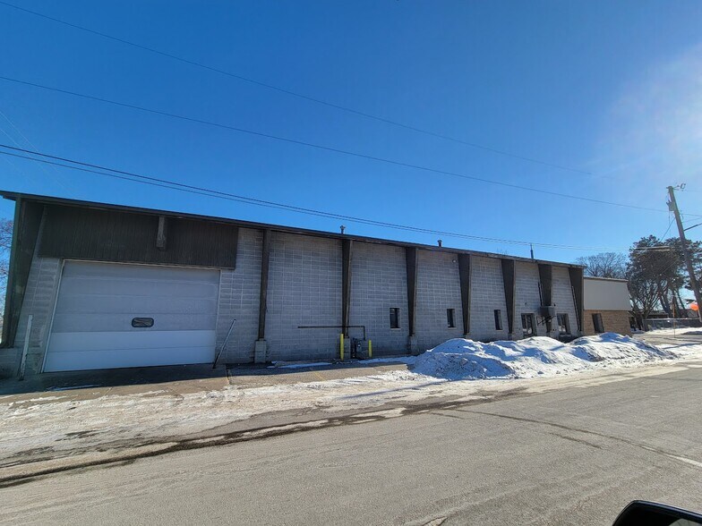 More Photos Of 3658 W 6th St, Goodview Industrial For Lease