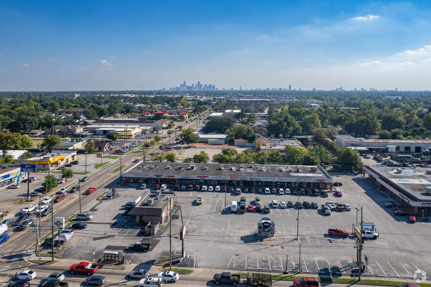 Primary Photo Of 910-940 E Tidwell Rd, Houston Unknown For Lease