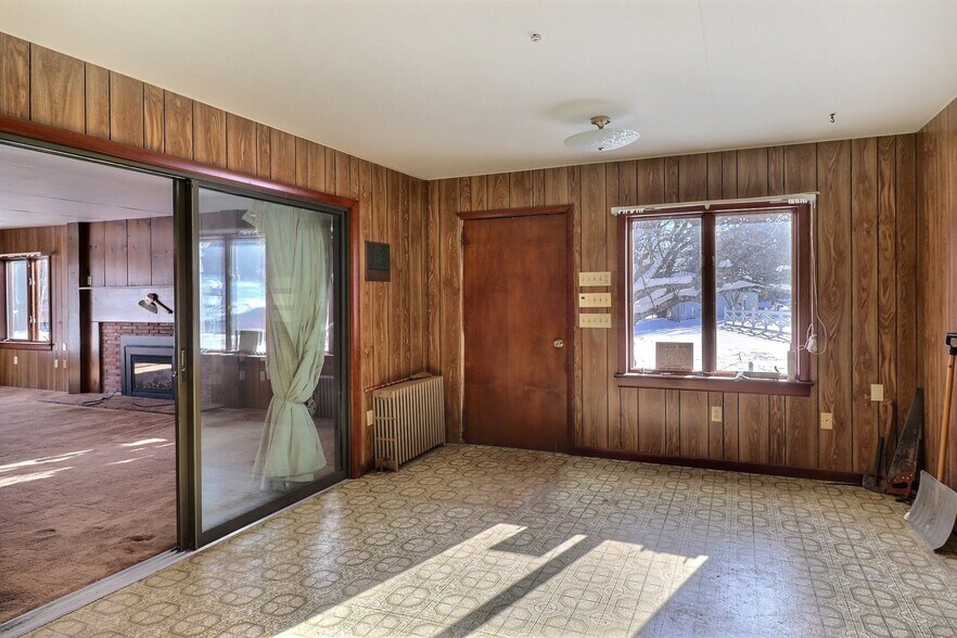 More Photos Of 306 Merwinsburg Rd, Effort Apartments For Sale