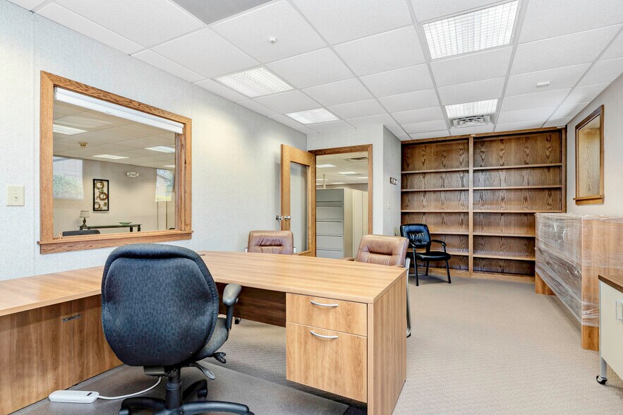 More Photos Of 1100 Brandywine Blvd, Zanesville Loft Creative Space For Lease