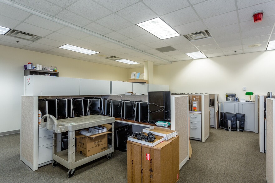 More Photos Of 1450 Technology Dr, Harrisonburg Office For Sale