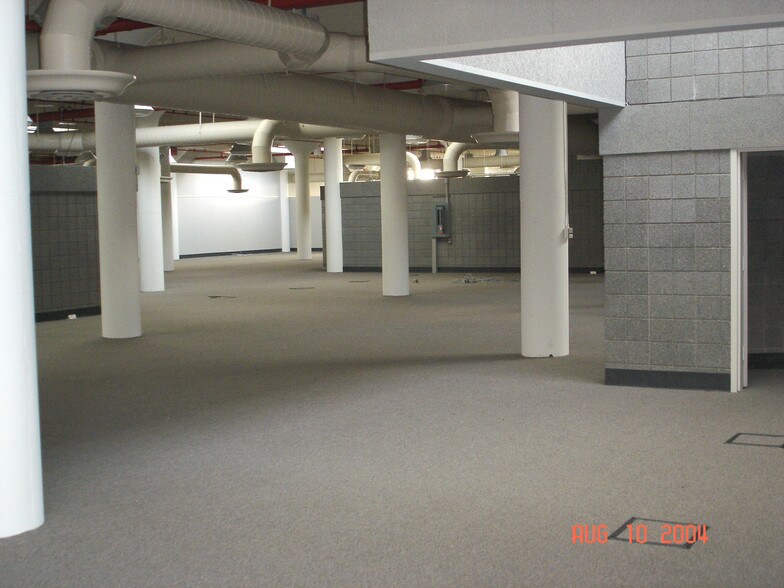 More Photos Of 2900 S 20th St, Philadelphia Light Manufacturing For Sale