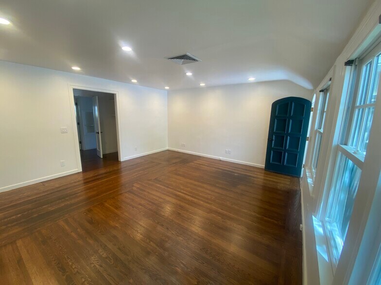 More Photos Of 1505 Main St, Saint Helena Office For Lease