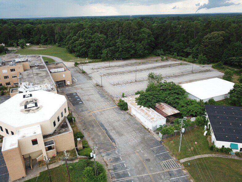 More Photos Of 60 Hospital, Newnan Office For Sale