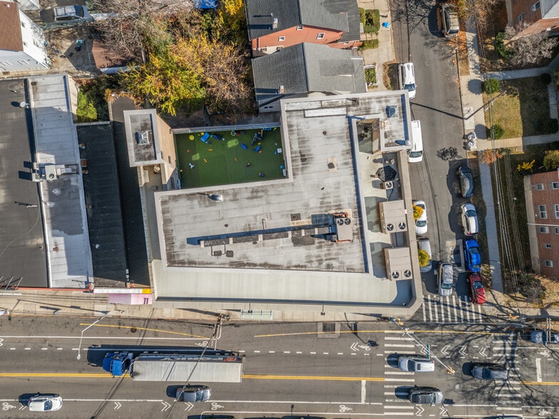 More Photos Of 7543 Parsons Blvd, Flushing Storefront Retail Office For Sale