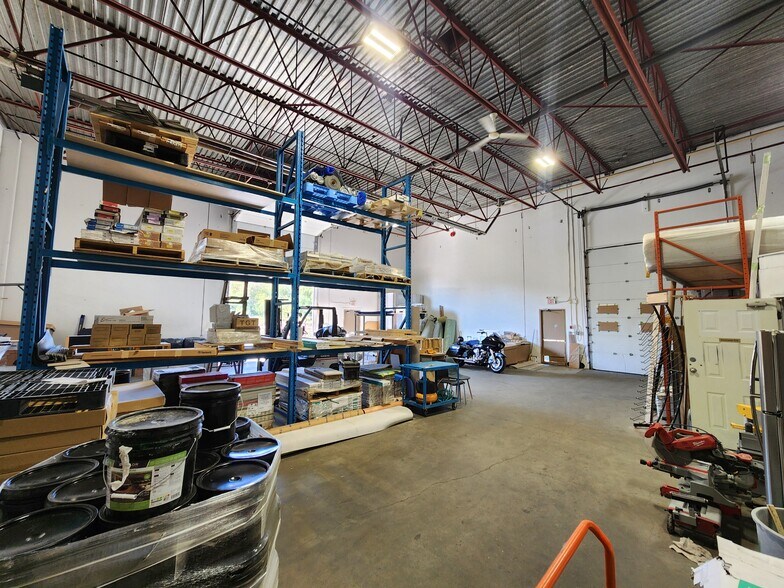 More Photos Of 2714 Highway 97 N, Kelowna Industrial For Lease