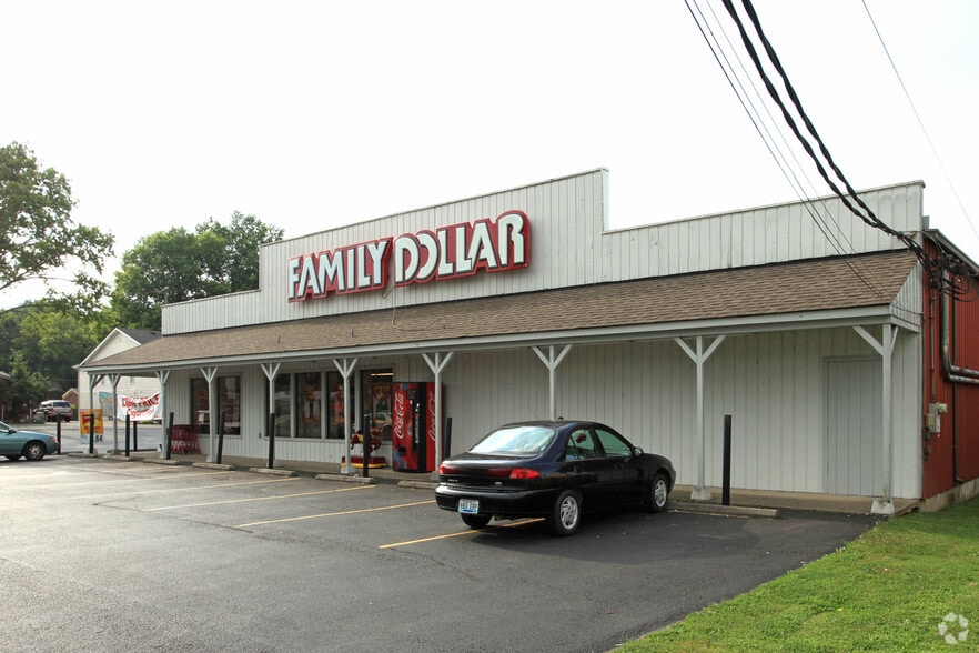Primary Photo Of 168 E Main St, Taylorsville Freestanding For Lease