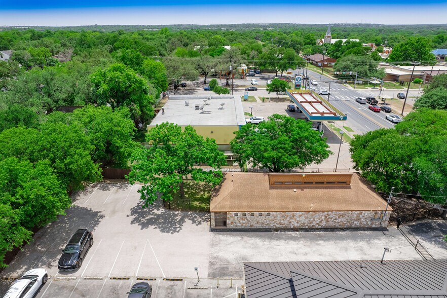 More Photos Of 4409 Menchaca Rd, Austin Medical For Sale