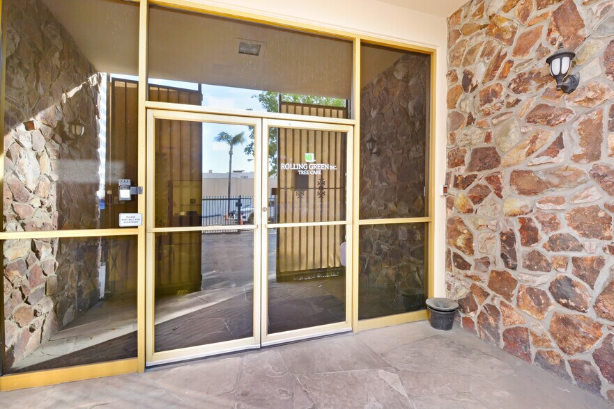 More Photos Of 401 W 4th St, San Bernardino Bank For Sale