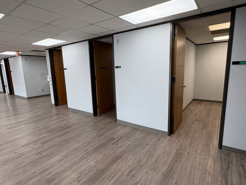 More Photos Of 1602 N Mechanic St, El Campo Land For Lease