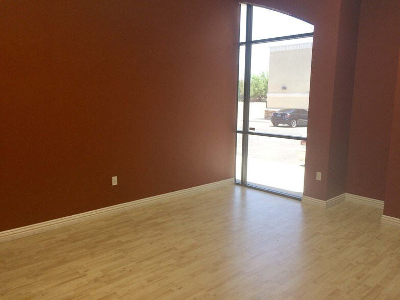 More Photos Of 4315 N Rancho Dr, Las Vegas Loft Creative Space For Lease