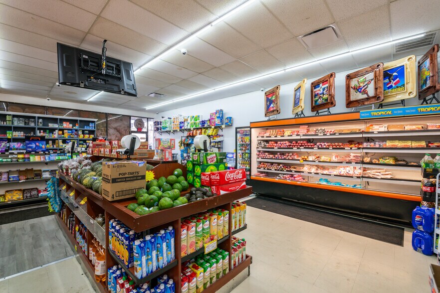 More Photos Of 653-665 Carey Ave, Hanover Township Storefront For Sale